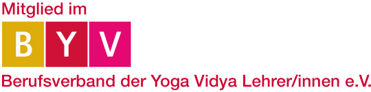 Natascha Weinzierl ist Mitglied des BYV - Berufsverband Yoga Vidya Lehrer*innen e.V.